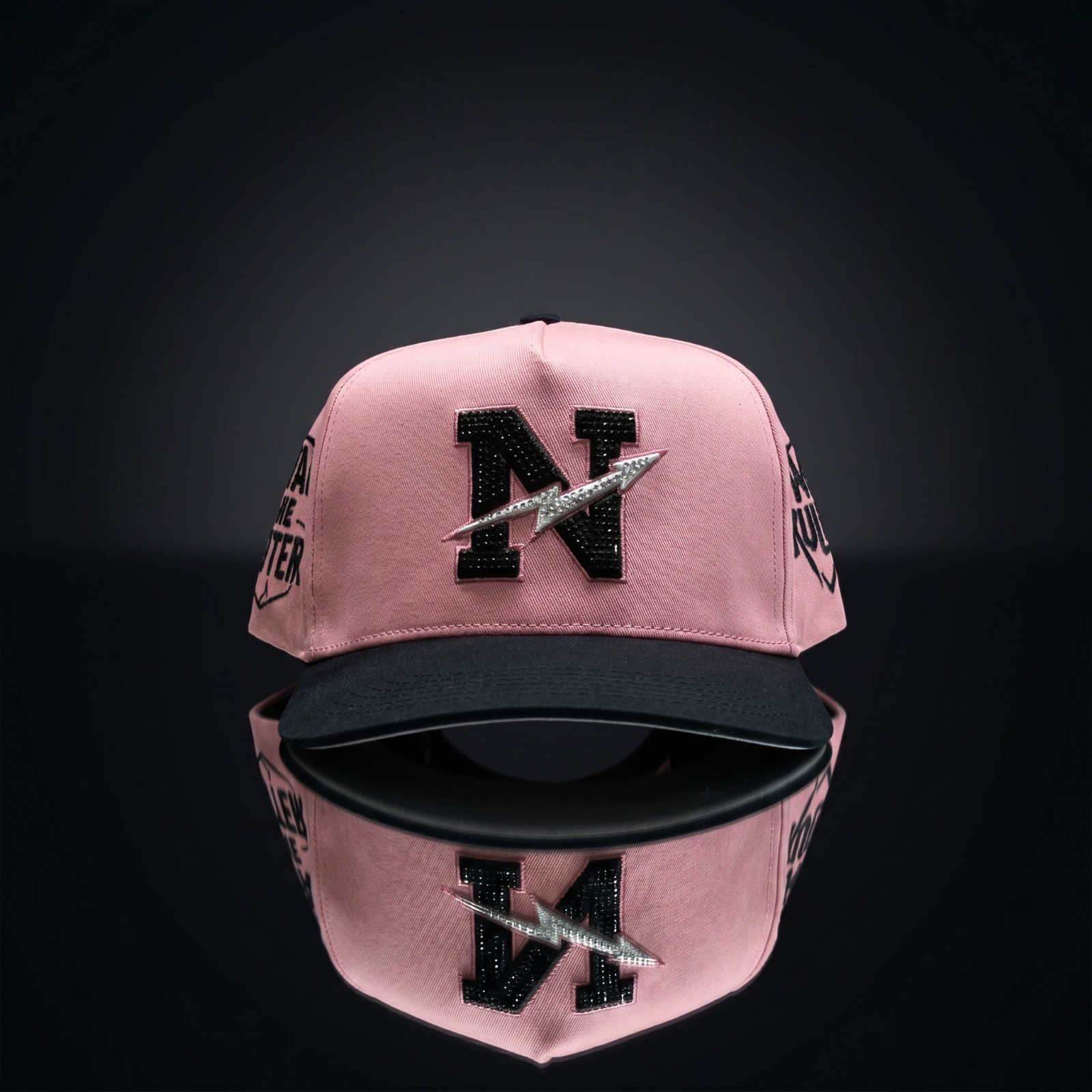 Gorra B3 Glow No Rules Bolt Pink — B3 Glow Moda