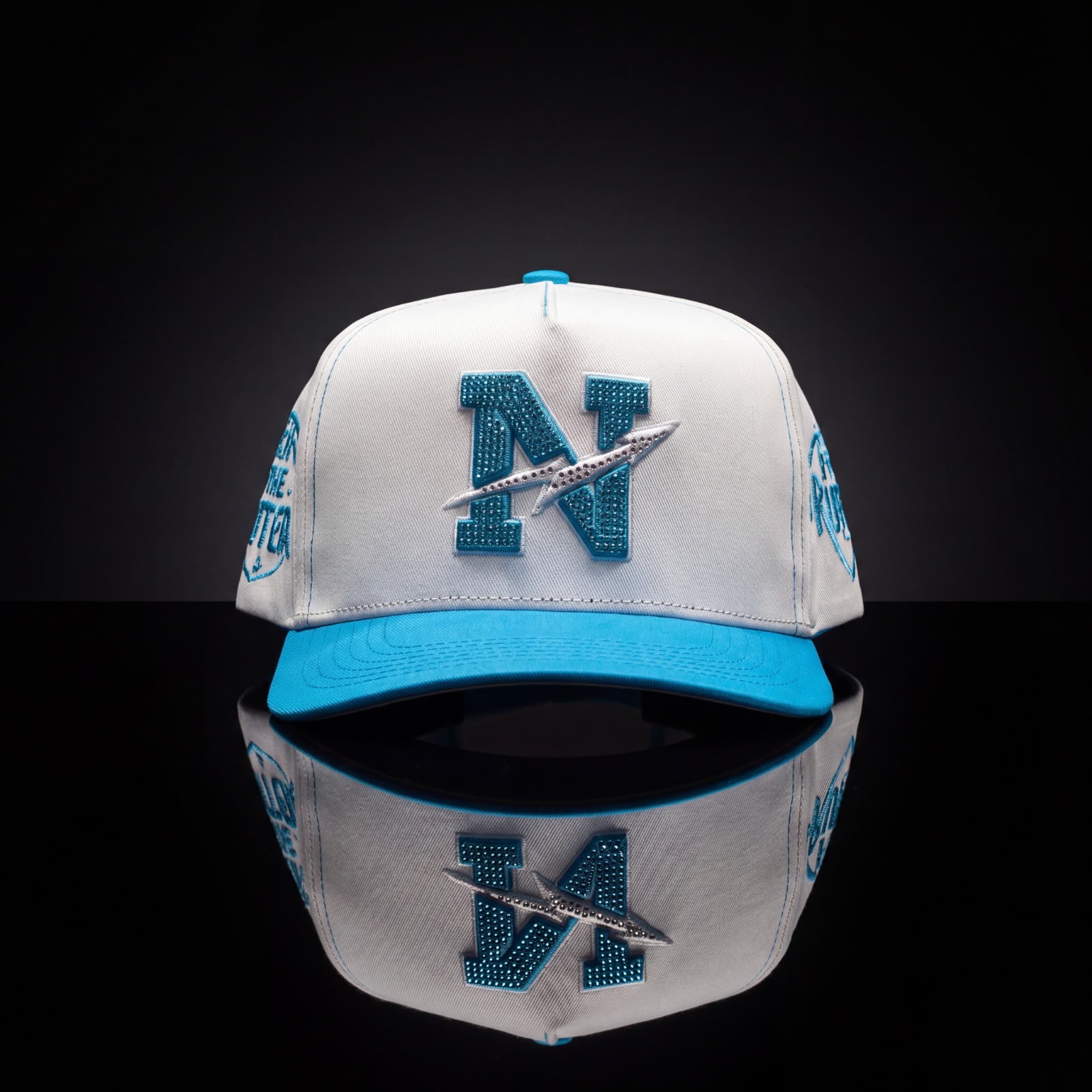 Gorra B3 Glow Ice Blue — B3 Glow Moda